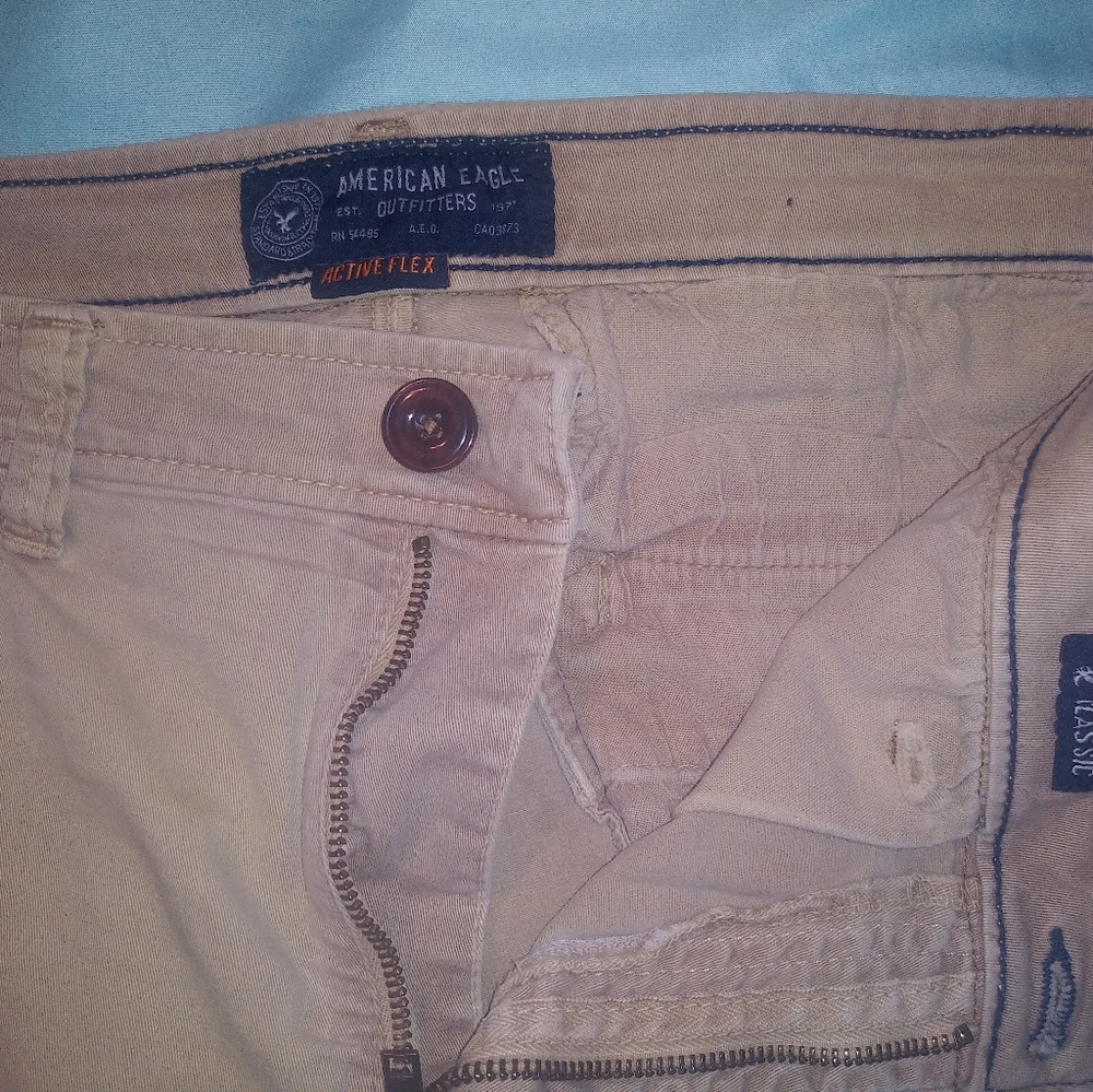 American Eagle khaki shorts - Picture 6 of 6